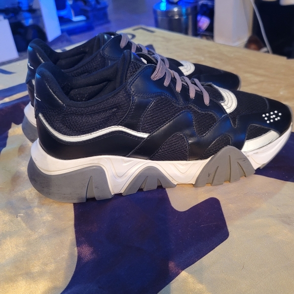 Versace Squalo Sneakers 0 - Picture 9 of 13